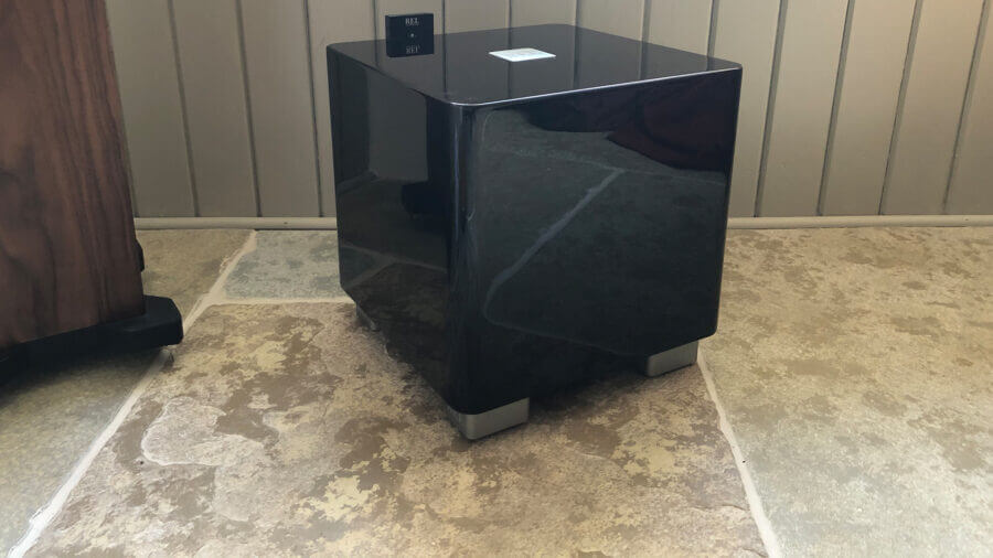 REL T-5x- SUBWOOFER HIFISAFIR